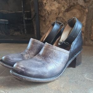 Elegant Women's Black/ Purple Distress Leather Mules